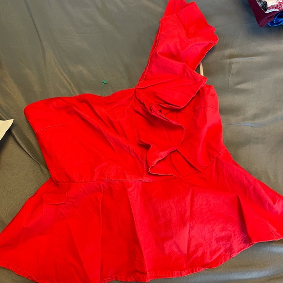 Red Top - Picture 1 of 2